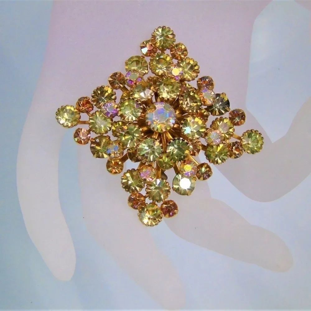 Mid Century Starburst Aurora Borealis Brooch